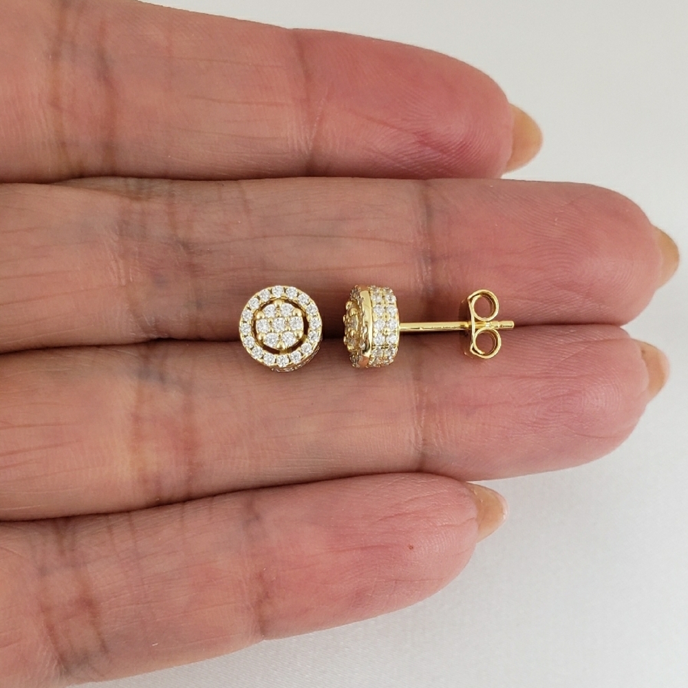 14K Gold Round Diamond Stud Earrings